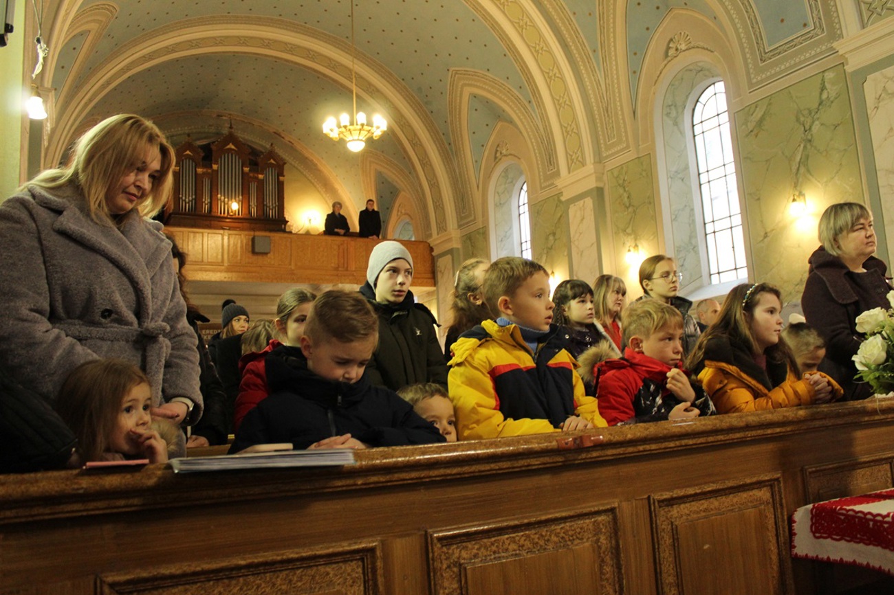 Wichtig sind auch Angebote für Kinder und zurückgebliebene Frauen: Es gibt kaum noch Familien, die komplett sind. (Bild: zVg)