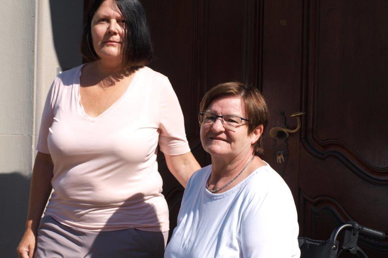 Rosmarie Günthör (links) von der «tef»-Beratungstelle und Präsidentin Elisabeth Hummler zelebrieren 120 Jahre Frauen-und Familienhilfe. (Bild: zVg)