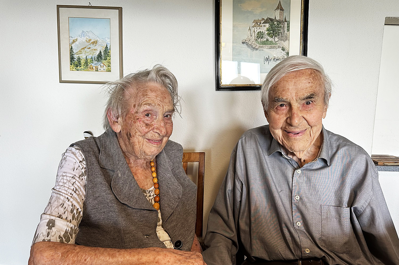 «Dass wir geistig noch frisch sind, ist vor allem ein Geschenk Gottes», sagt Maja Schmid-Bircher. Sie ist seit über 70 Jahren mit ihrem Mann Heini verheiratet. (Bild: mba)